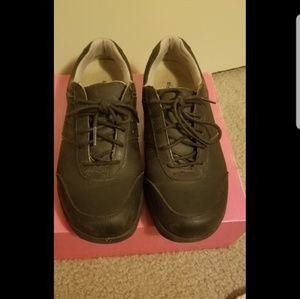 Womens Spira leather shoes